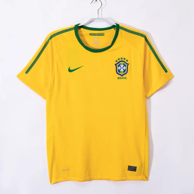 Camiseta Brasil Retro 2010 Home
