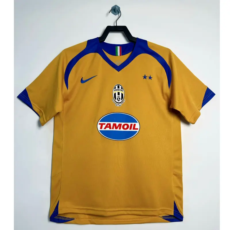 Camiseta Juventus Retro 2005/06 Third Amarillo