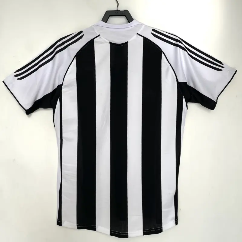 Camiseta Newcastle United Retro 2005/06 Home Negro/Blanco