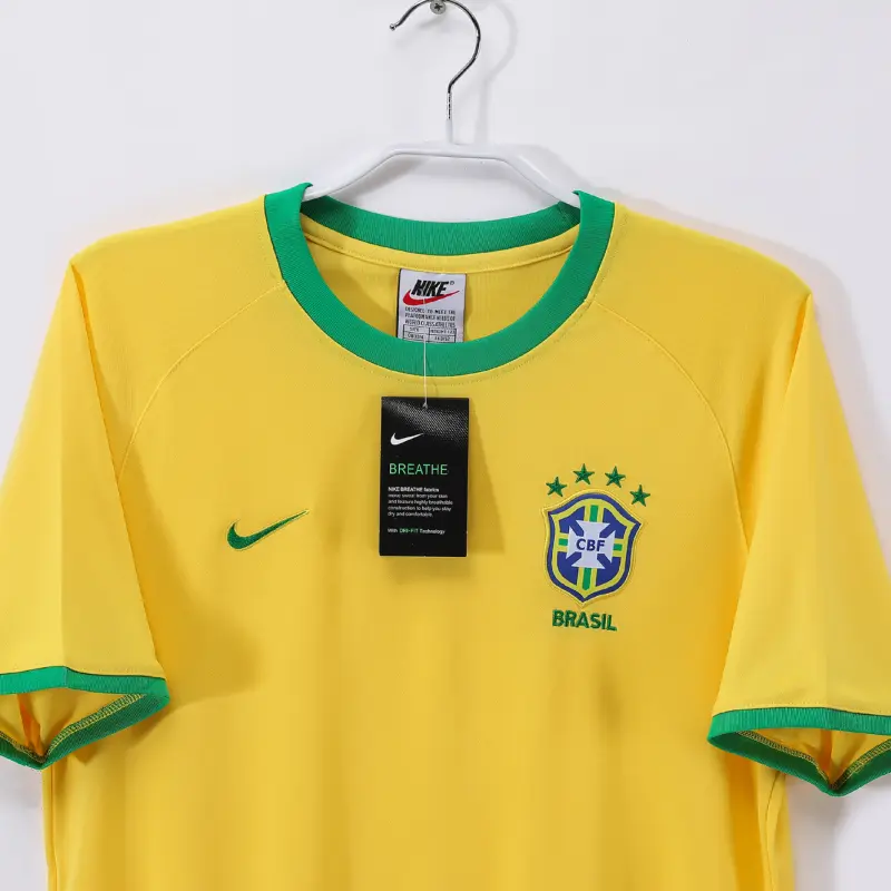 Camiseta Brasil 2000 Home Retro Amarillo