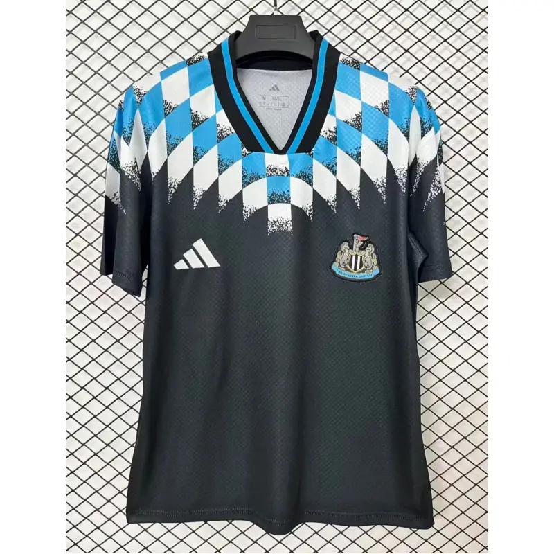 Camiseta Newcastle United 2026/2027 Negro Versión Retro