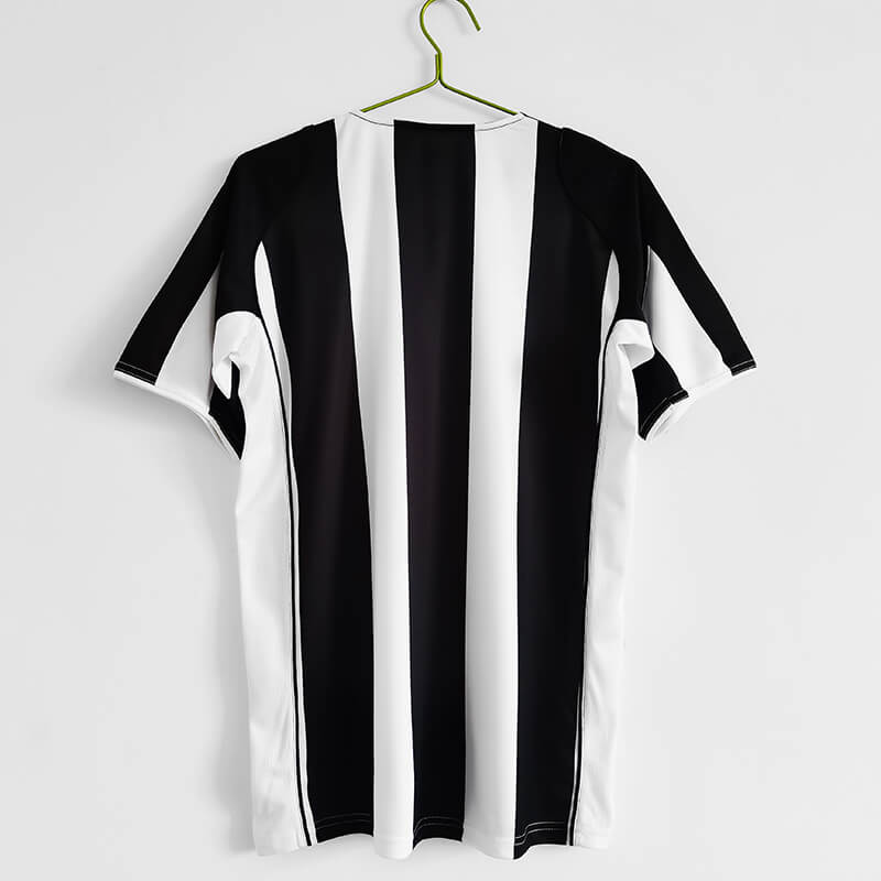 Camiseta Juventus Retro 04/05 Home