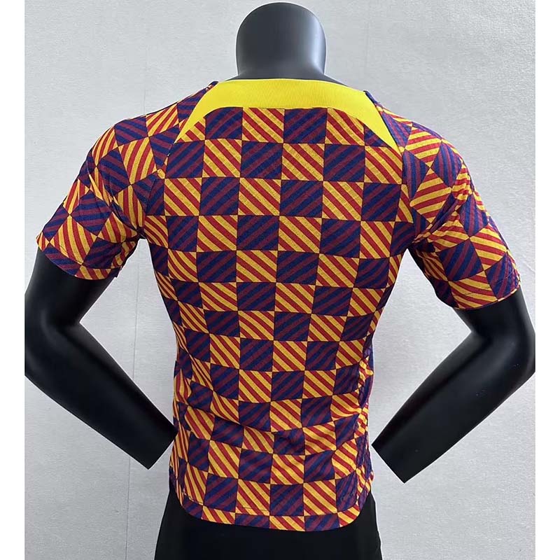 Camiseta Barcelona Pre-Match Amarillo/Rojo 2022/2023 (EDICIÓN JUGADOR)